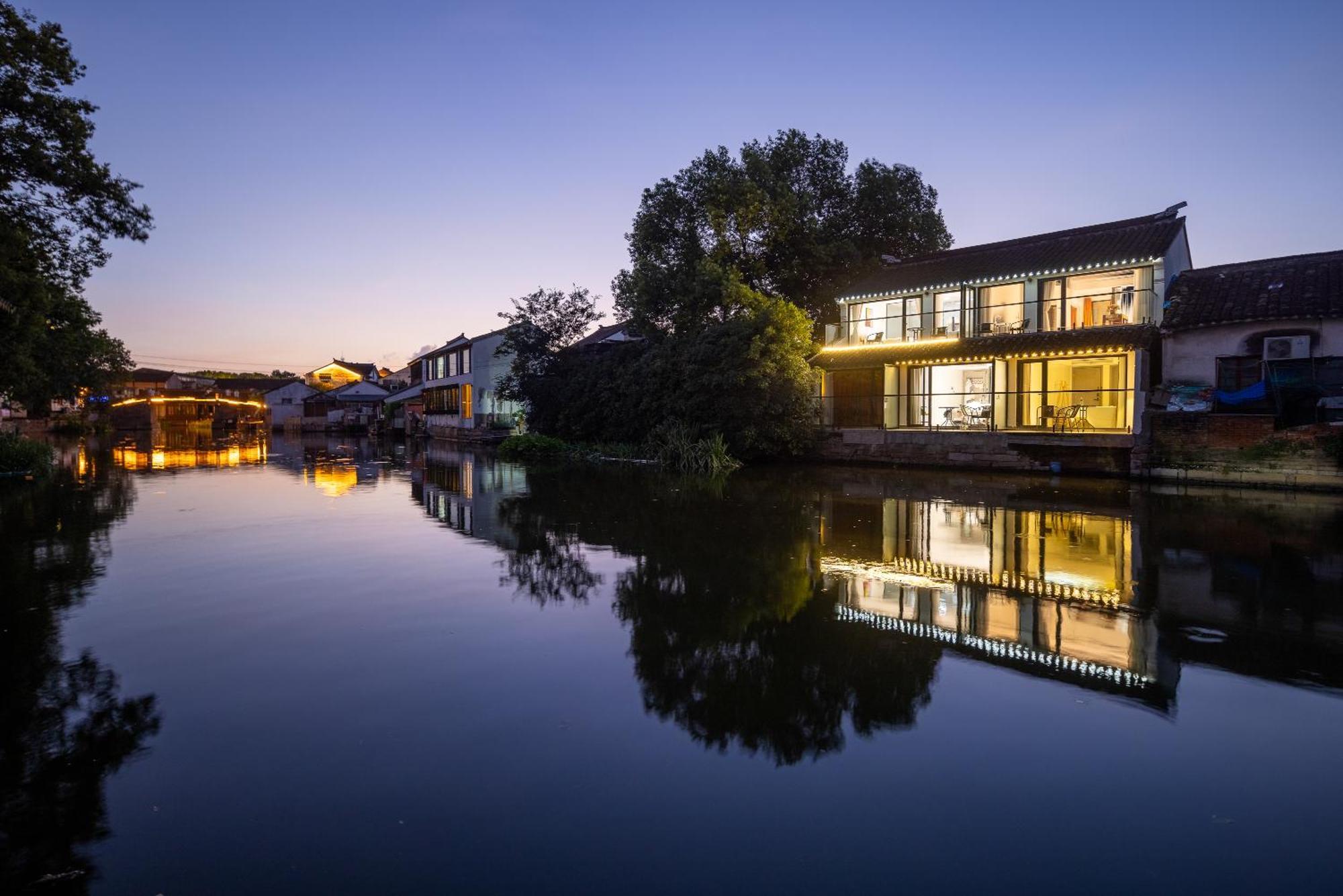 Tongli Slowlife River View Inn Сучжоу Экстерьер фото