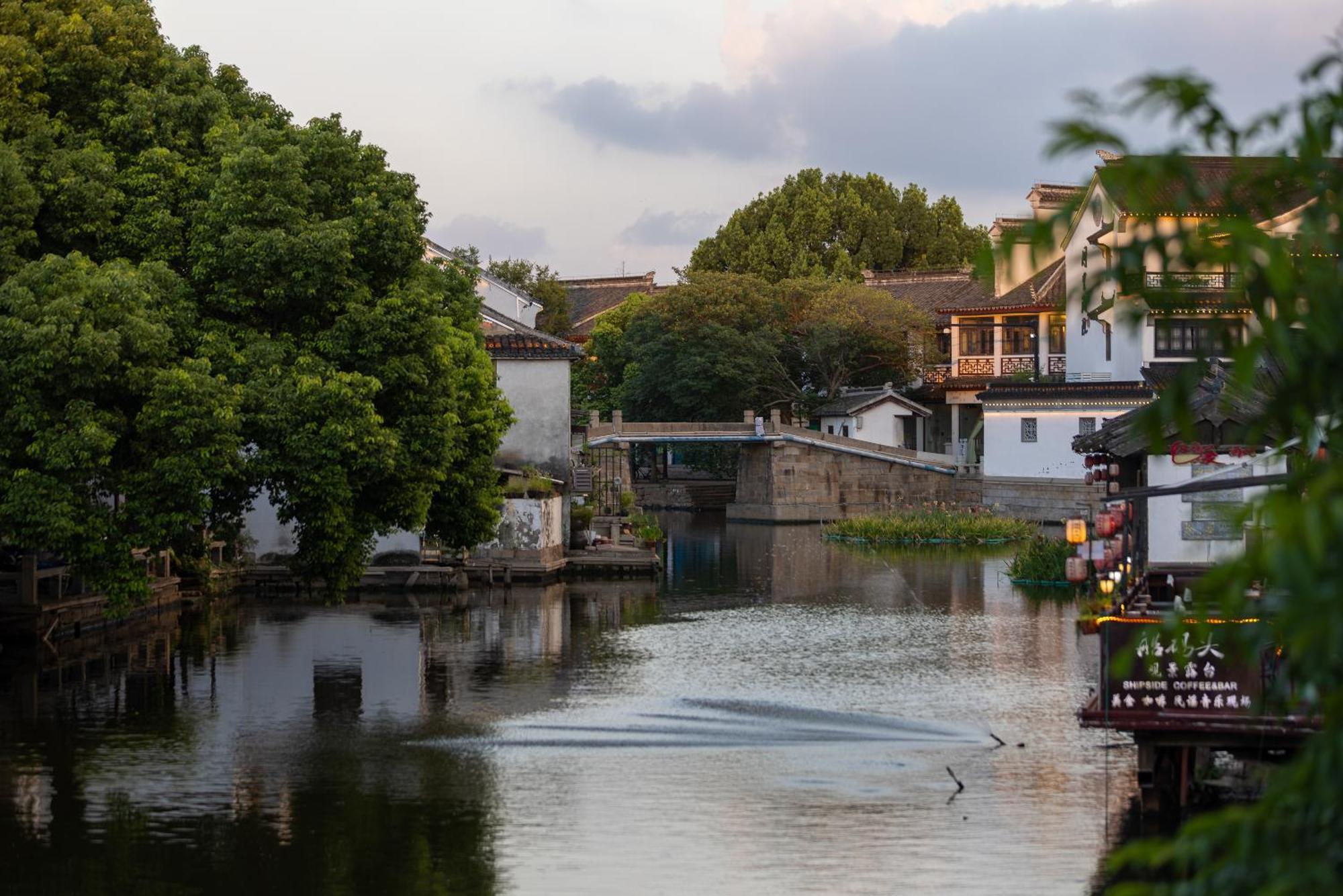 Tongli Slowlife River View Inn Сучжоу Экстерьер фото
